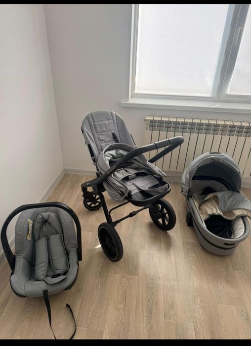 Продам детскую коляску