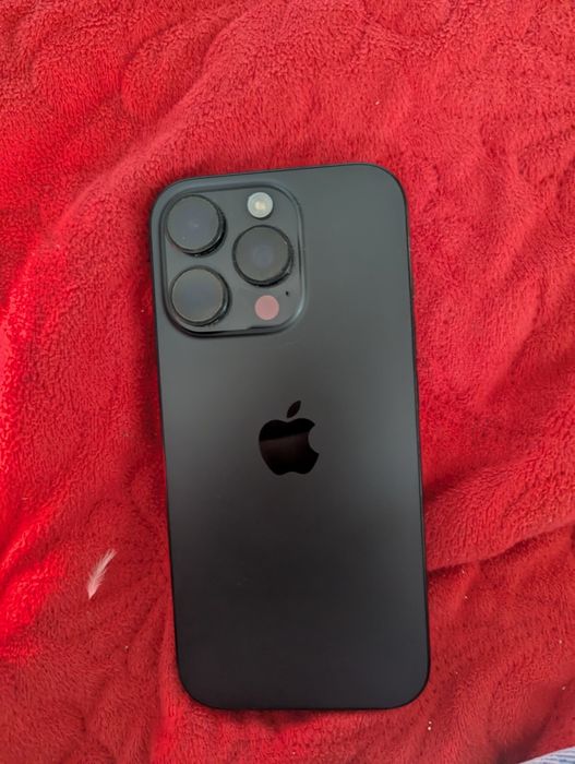 Vând iPhone 15 pro