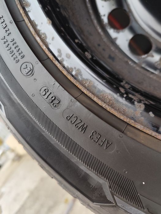 Зимни гуми 215/65/17 (SUV,Джип)(VW,Audi,Seat,Skoda) + Железни джанти