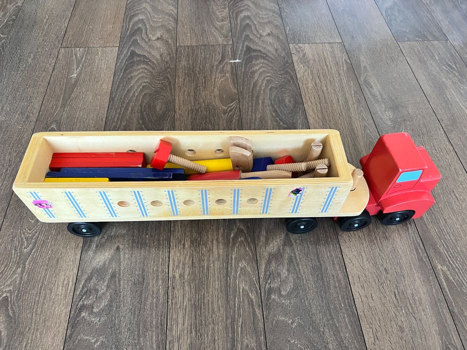 Дървено камионче