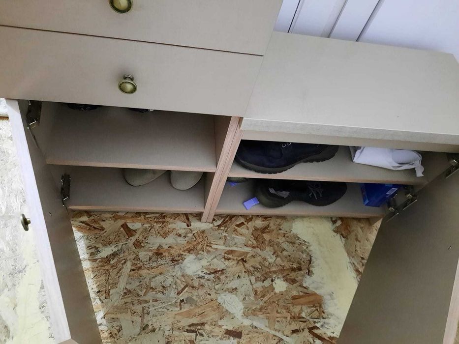 Тумба для прихожей.