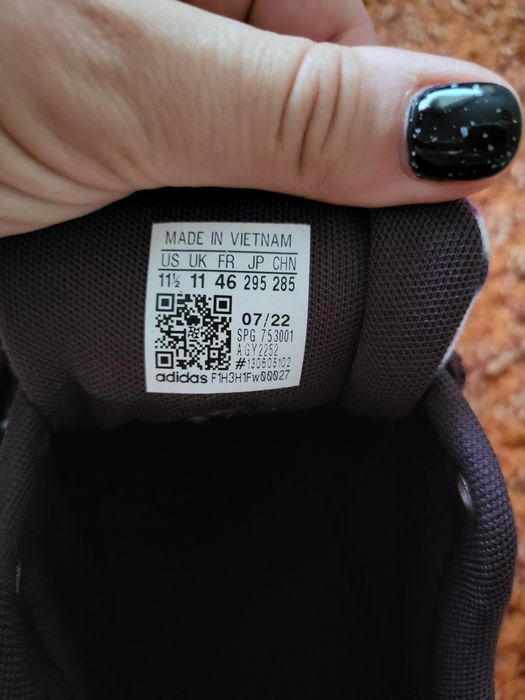 Teniși Adidas mărimea 46 model daily 3.0