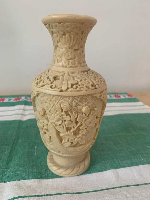 Set dou vaza cu caseta si capac