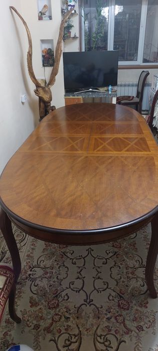Продам стол овальный ( пр. Малайзия)