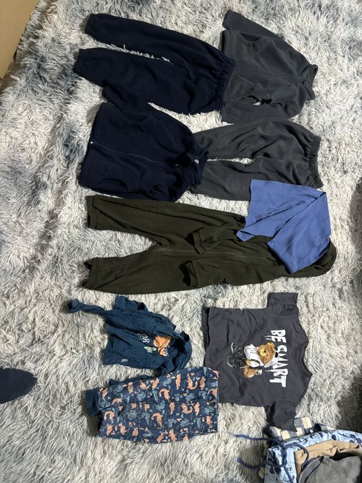 Отдам детские вещи бесплатно