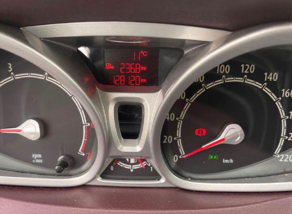 Ford fiesta 1,2 benzina