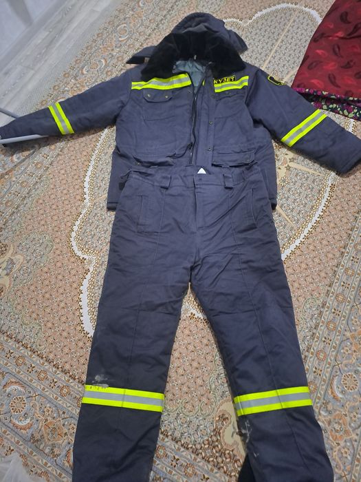 Зимный.   бир екі рет киілген. Таза   10.000мың