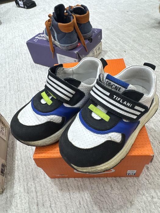 Продам кожаные кроссовки