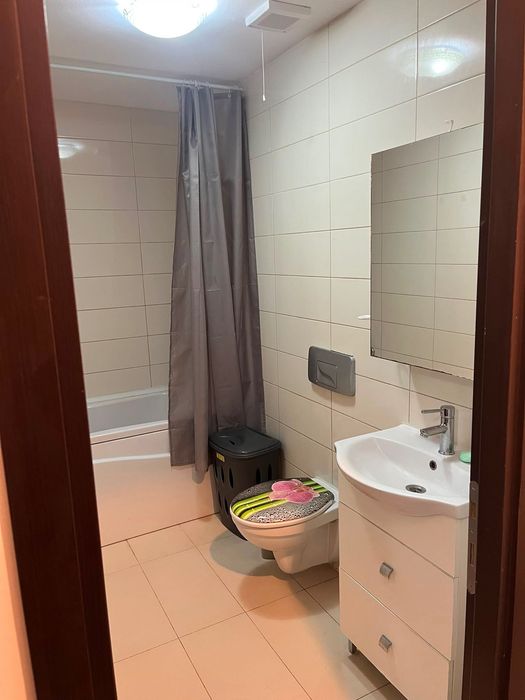Inchiriez apartament Cosmopolis