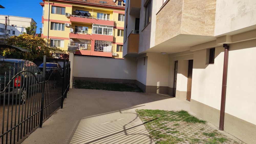 Продава се Тристаен апартамент в Казанлък - 110 кв.м за 1372 €/кв.м - Снимка #17