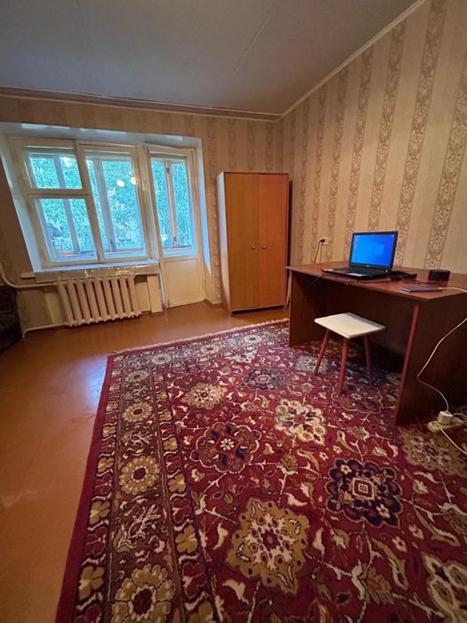 Продается 1,5- ка на Стрелке