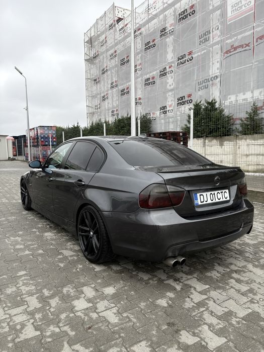 Vand bmw e90 320d 163 cp automat xenon M de fabrica