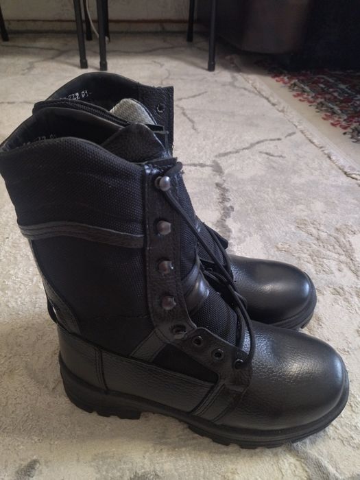Продам летние и зимние берцы