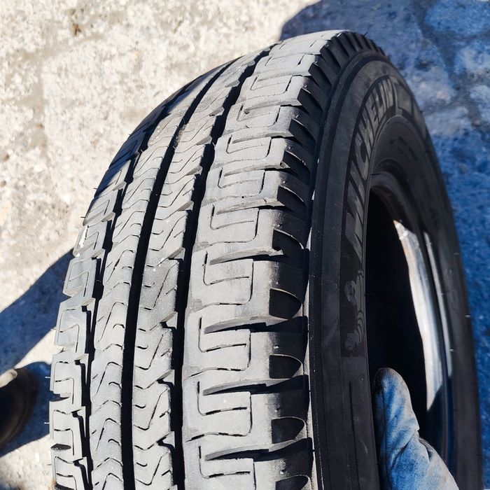 225/75/16 CP MICHELIN