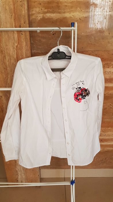 Бяла риза с калинка 134-140