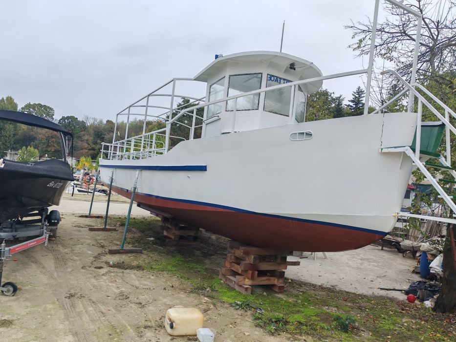 Кораб за разходки