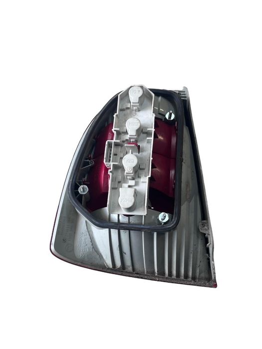 Lampa Spate / Stop Dreapta Spate Skoda Superb 3U4 Facelift 2001 -