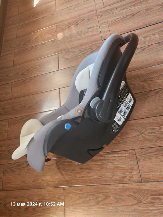 Продам детское автокресло для детей до года