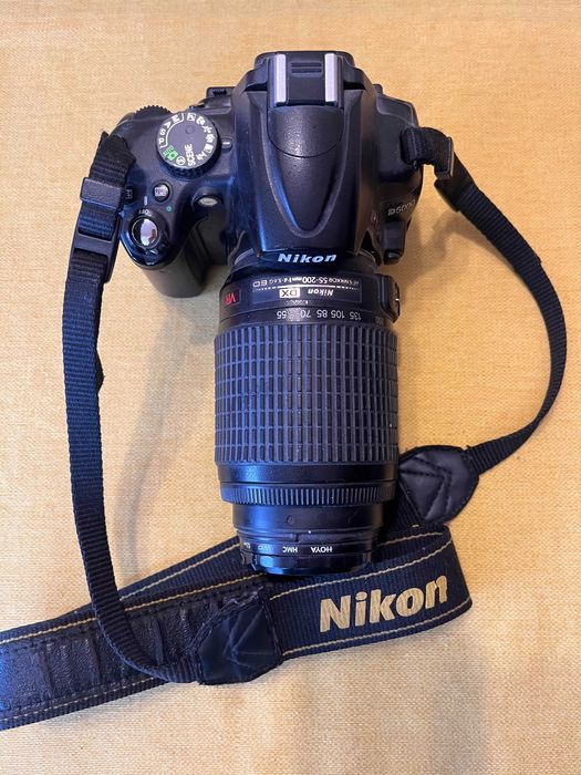 Фотоапарат Nikon D5000