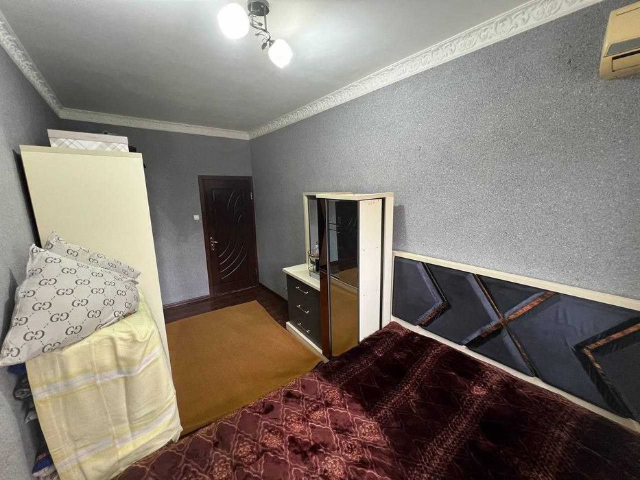 Продаётся 2в3 комнатная квартира рядом с метро Яшнабад.