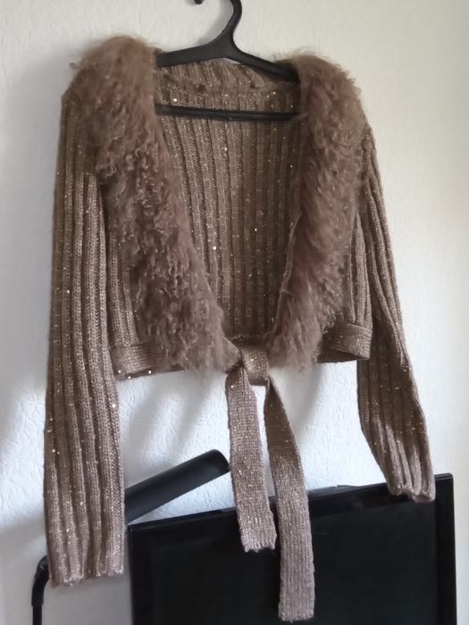 Шерстяная кофта-топ б.у. 2-3раза отличное состояние