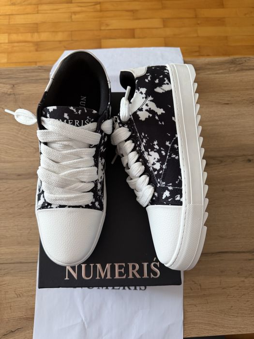 Numeris marimea 44
