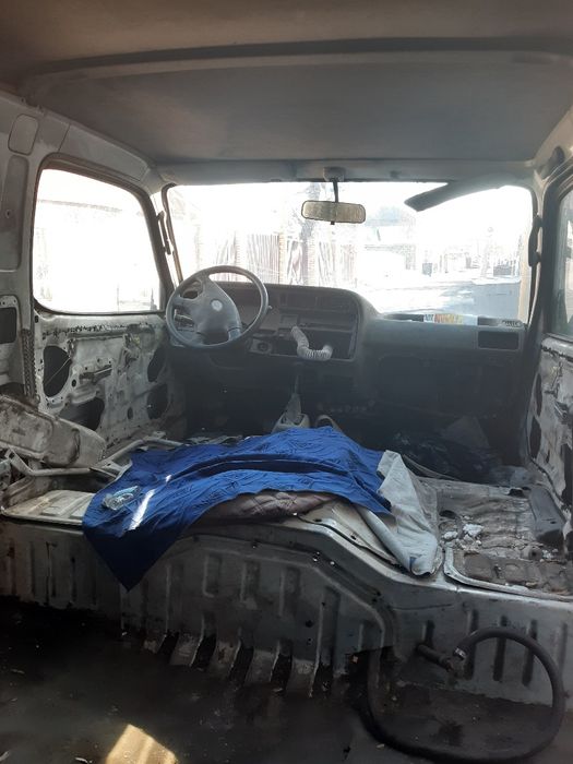 Продается бусик в нерабочем состоянии