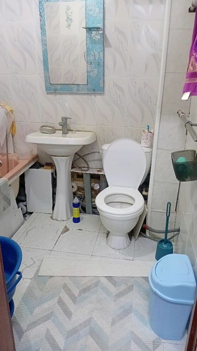 продам 1 ком. кв. в 10мкр дом 29