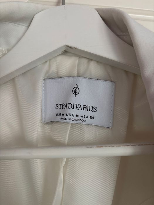 Бяло дамско сако