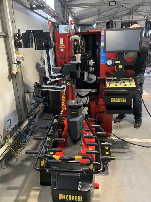 Corghi Master Force , dejantat robotizat 13”- 32” 2024 fabricatie