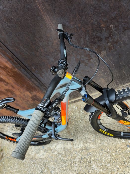 Карбонов Giant Trance 27.5 M Rockshox  Revelation 1x11 SLX Перфектно състояние