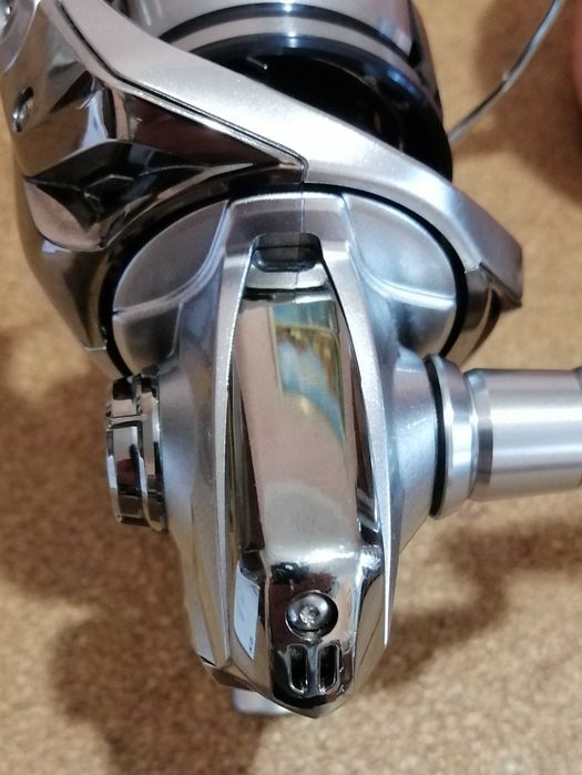 Макара Shimano 19 Stradic C3000FL
