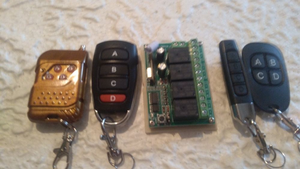 Пульт с 4 канальным радиореле.