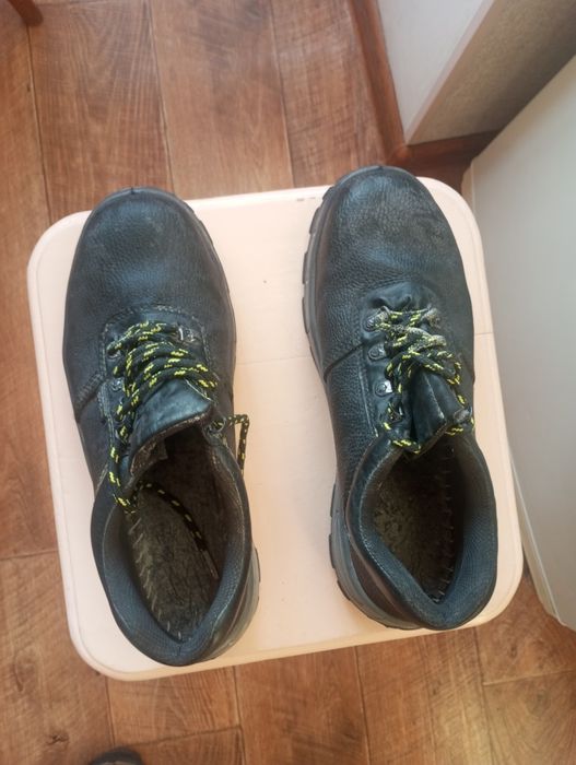 Рабочие полуботинки продам