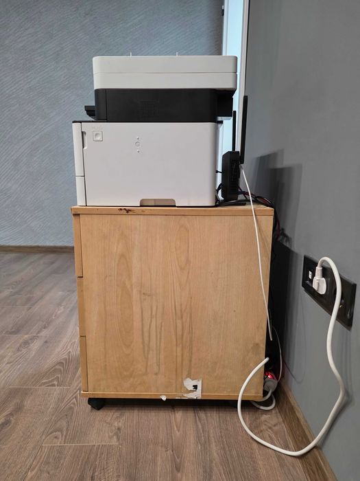 Продавам лазарен принтер, скенер и копир Canon i-Sensys MF421DW