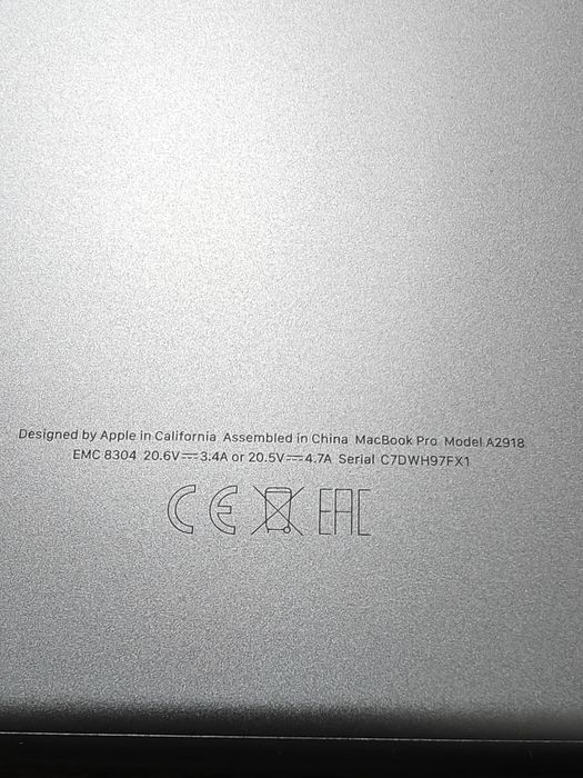 Macbook Pro A2918 impecabil ( pentru piese )