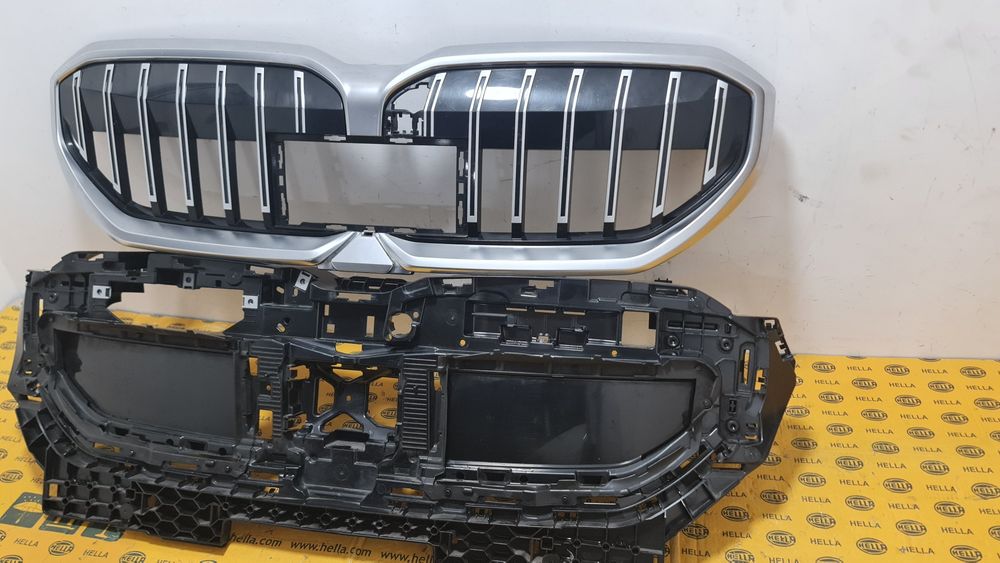 Grila masca radiator bara fata trager BMW 5 G60 G61 i5 G9x 5A1D079