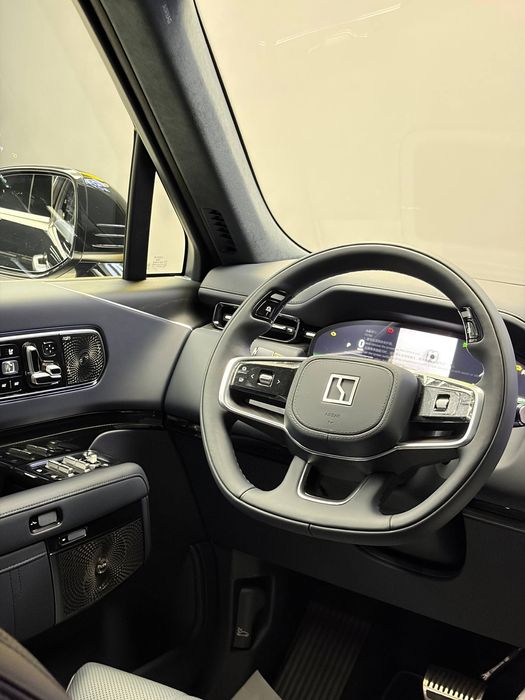 Продается Zeekr 9x Hyper