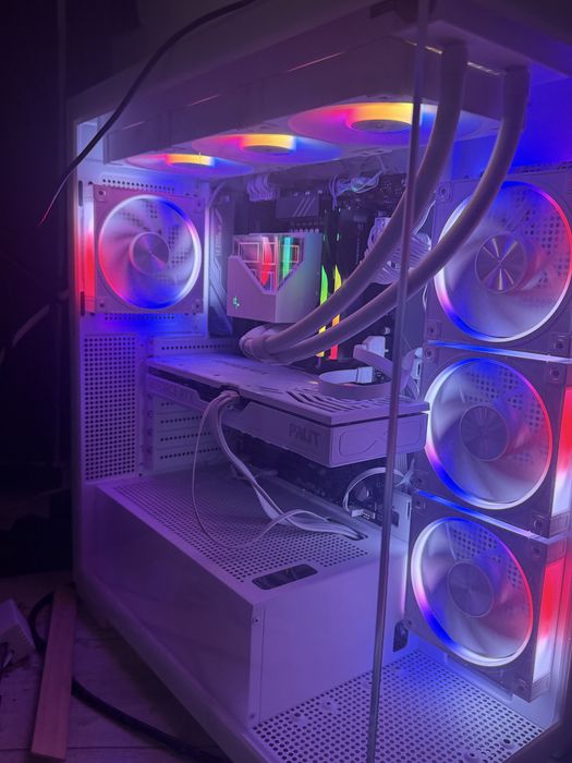 RTX 5070 + i5-13600kf