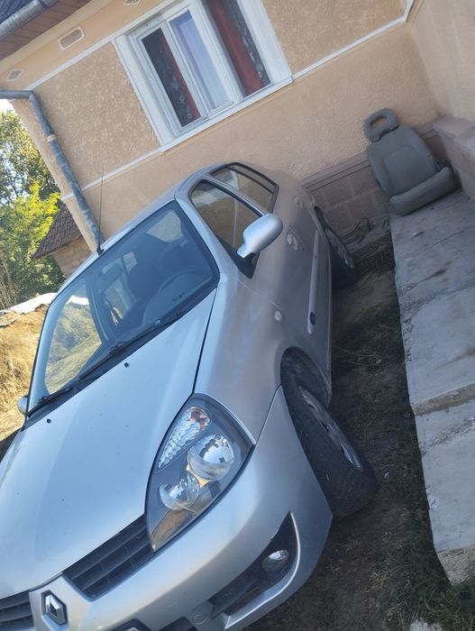 Vând 2 renouri separat s-au ambele