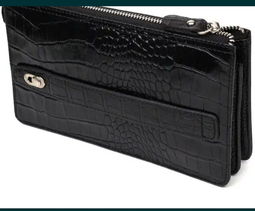 Кожаный кошелек. Отличного качества.