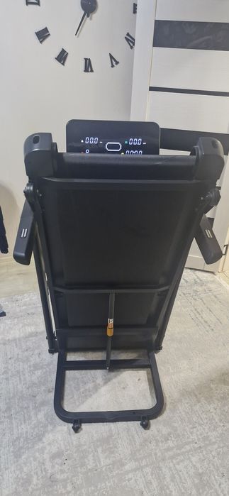 Беговая дорожка.