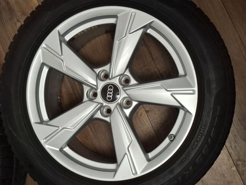 Set jante aliaj cu anvelope iarna 225 55 18 5x112