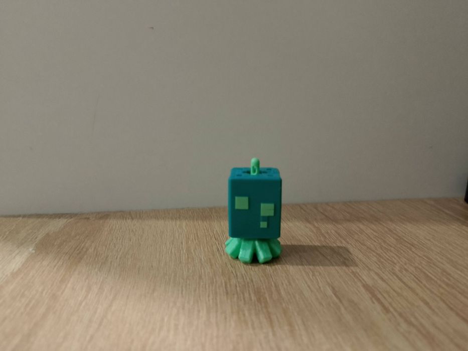 Glow scwid Kinder joi колекций