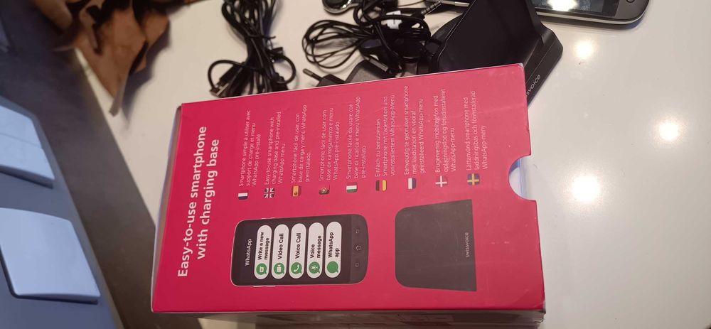 Телефон за възрастни с Андроид. Swissvoice