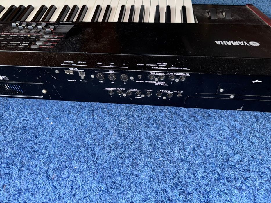 Vând Yamaha S90 ES – Workstation profesional