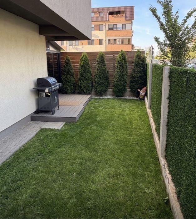 Apartament 3 camere cu curte