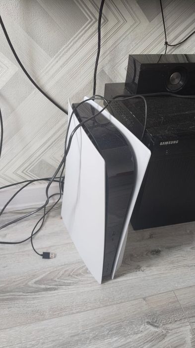 Продам Sony playstation 5