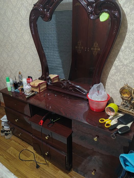 Мебель шкаф и тримо