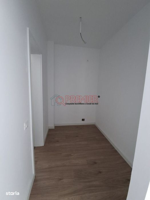 Apartament cu 3 Camere - Terasa Proprie 97 MP - Sector 4